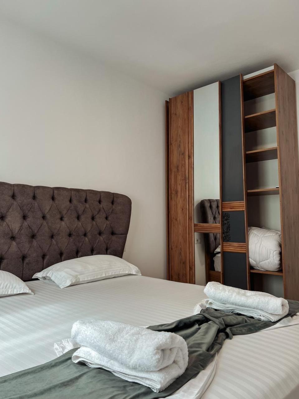 Lovely Apartment Тирана Экстерьер фото