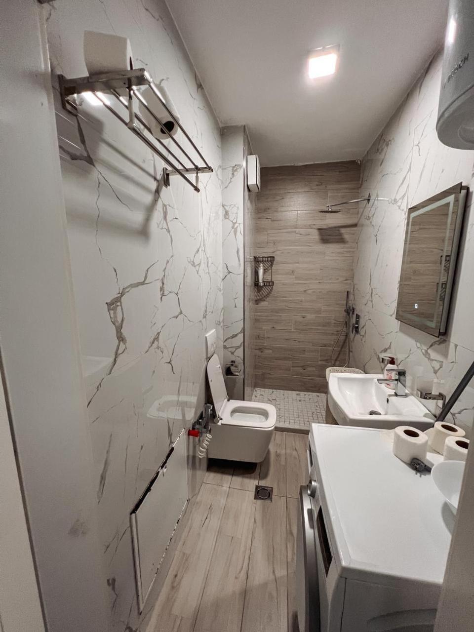 Lovely Apartment Тирана Экстерьер фото